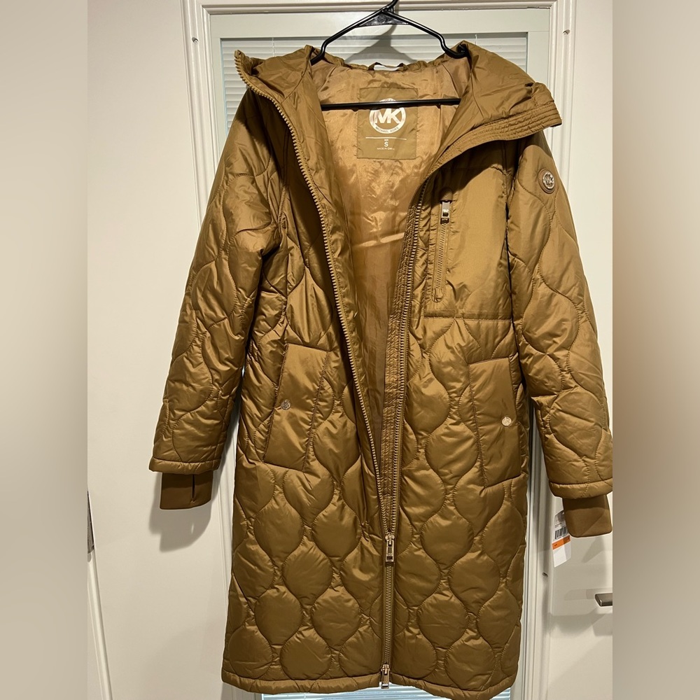 Michael Kors puffer coat. S.
